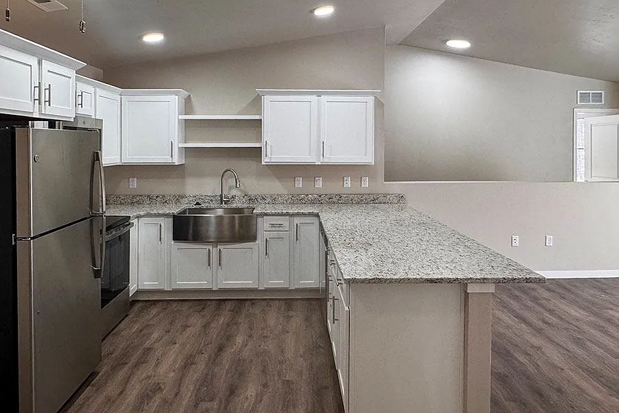 CRYSTAL RIDGE — Photo 3