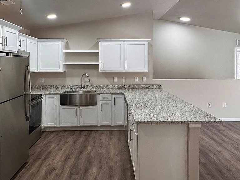 TIMBER CAMP LUXURY APARTMENT HOMES — Photo 3