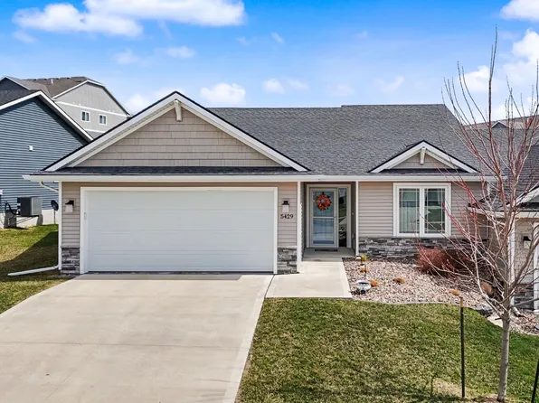 5429 NE Briarwood Dr, Ankeny, IA 50021