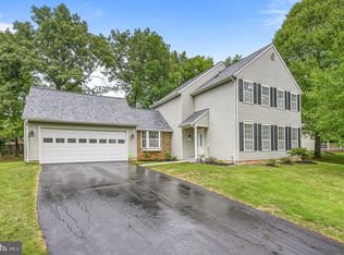14 Coloma Ct, Sterling, VA 20164