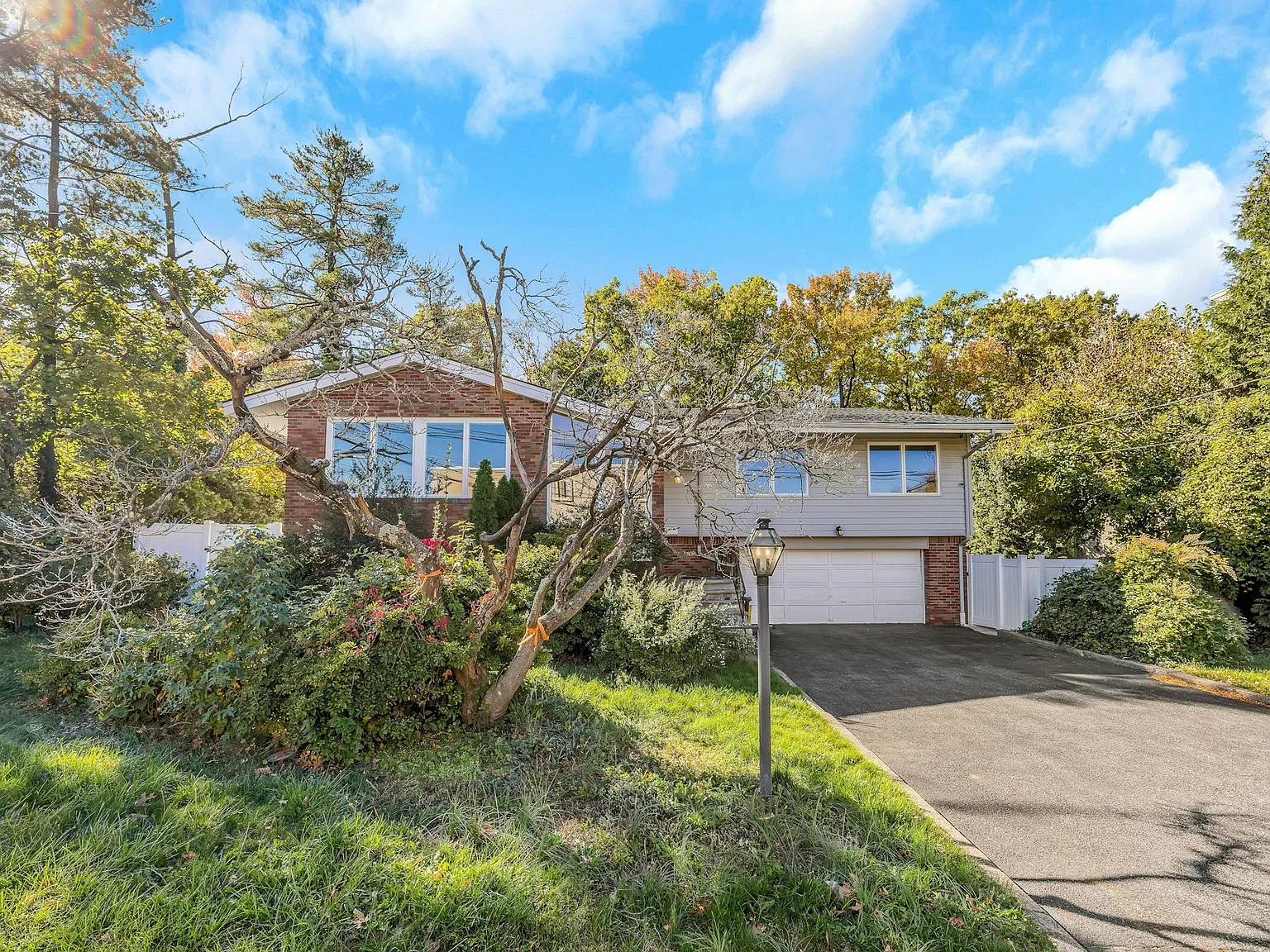 3 bed, 3.5 bath, 2461 sqft, $5,500 — Photo 3