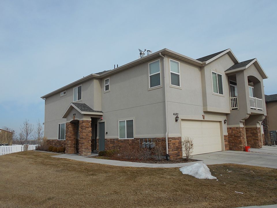 1st image of 4692 W Thorndale Way