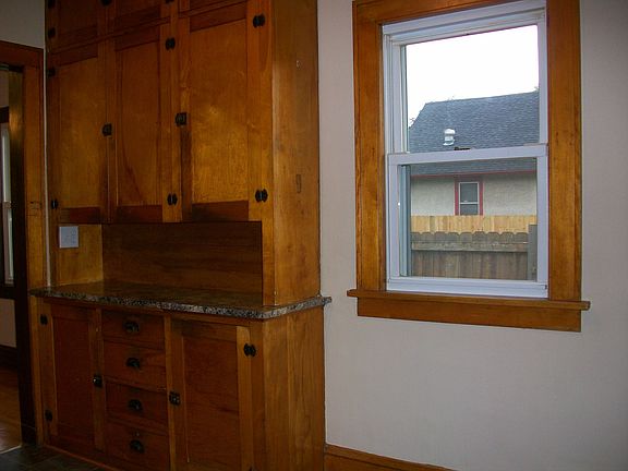 4th image of 3919 Emerson Ave N