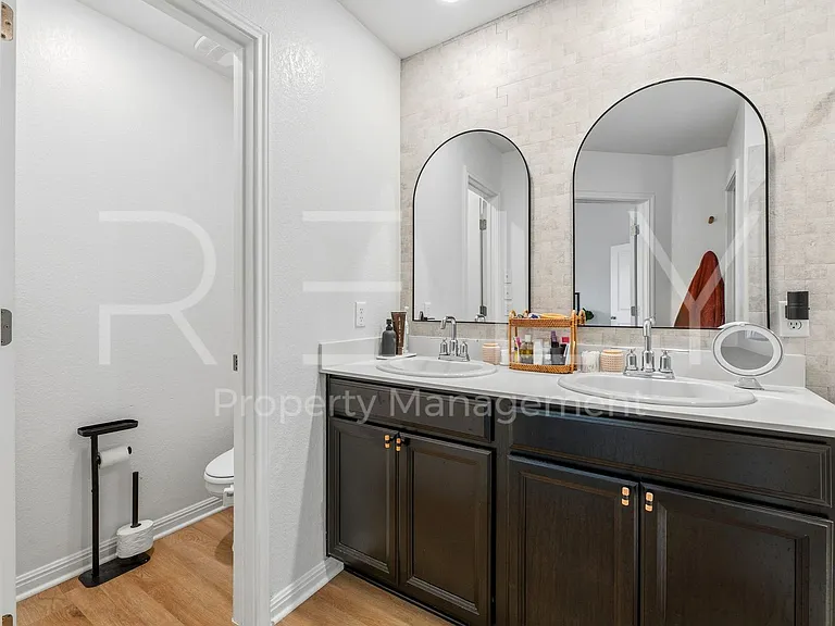 6517 Teramo Ter — Photo 28