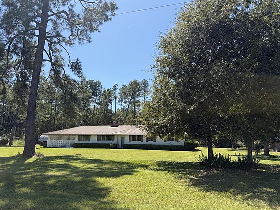 2nd image of 1050 Indian Camp Rd