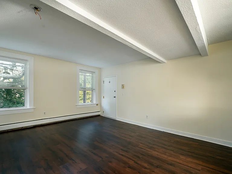 175 Humphrey St #2 — Photo 4