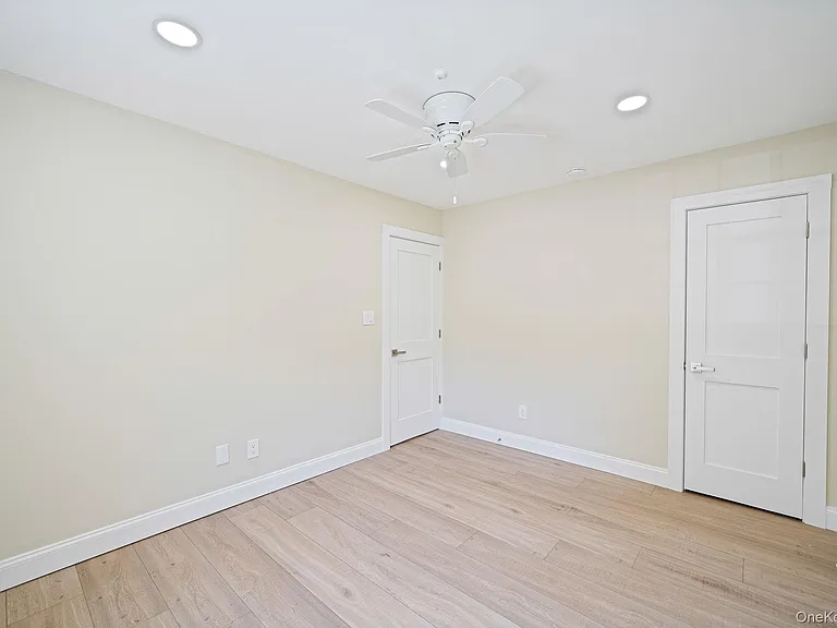 17 Bartlett Cmns — Photo 18