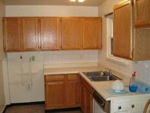 2nd image of 5918 N Sutherlin St