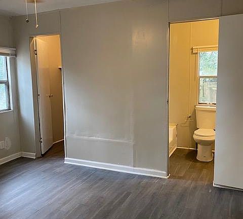 5th image of 117 Great Lakes St