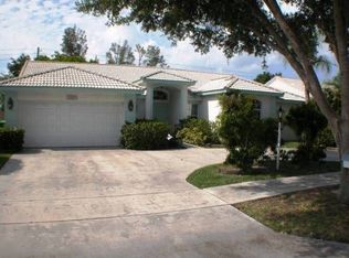 10879 Nashville Dr, Cooper City, FL 33026