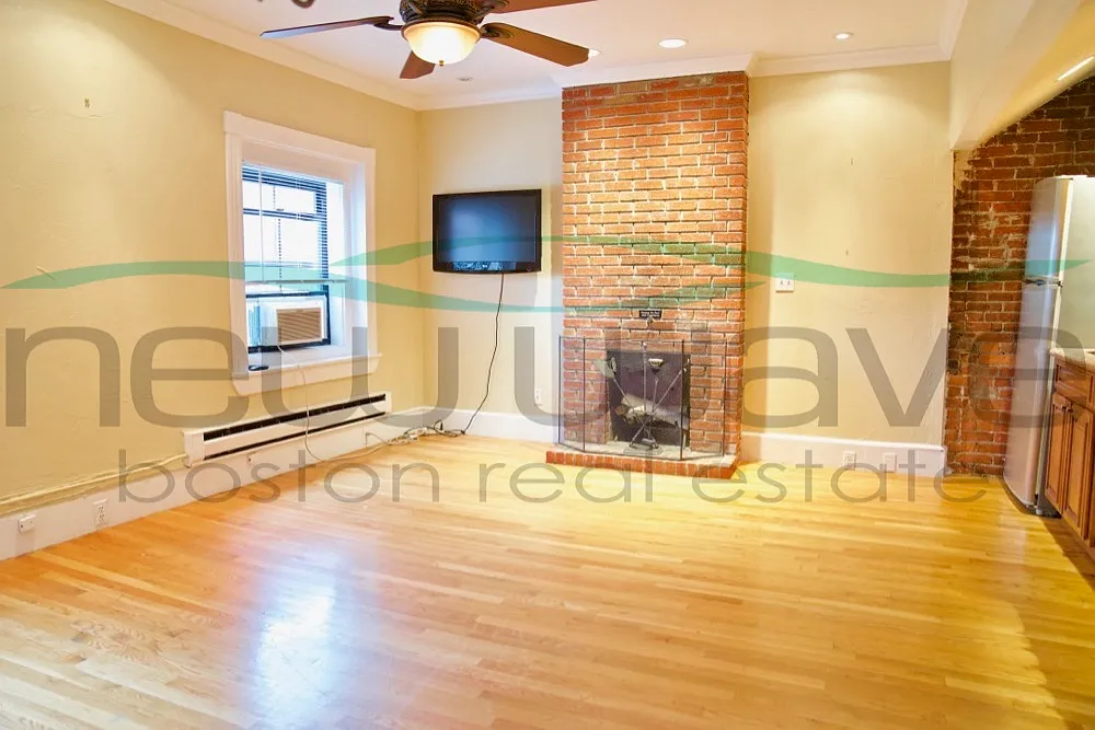 1 bed, 550 sqft, $3,200 — Photo 1