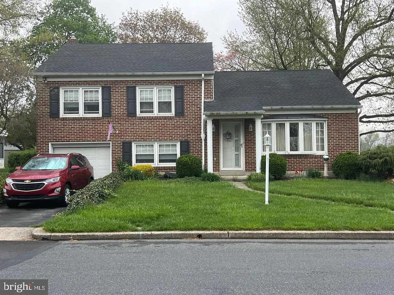 3401 Reading Crest Ave photo 1