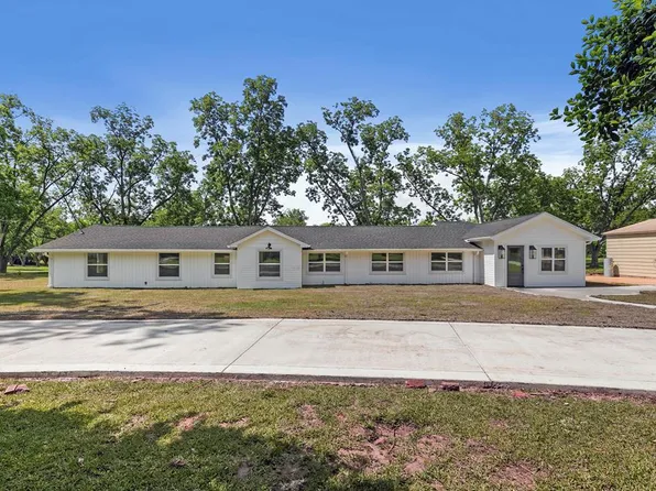 1023 Hinton Waters Ave, Midland City, AL 36350
