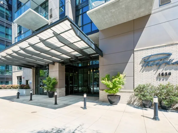 1830 NW Riverscape St APT 105, Portland, OR 97209