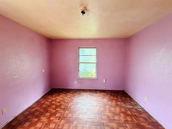 5th image of 4405 Malden Ln