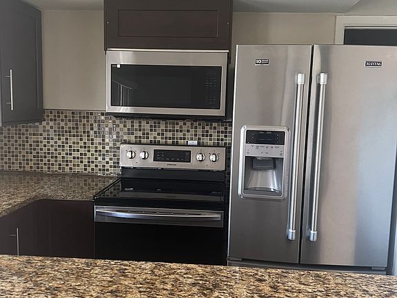 4th image of 11030 Knollview Way
