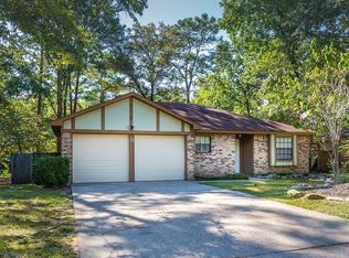 8 Green Haven Dr, Spring, TX 77381