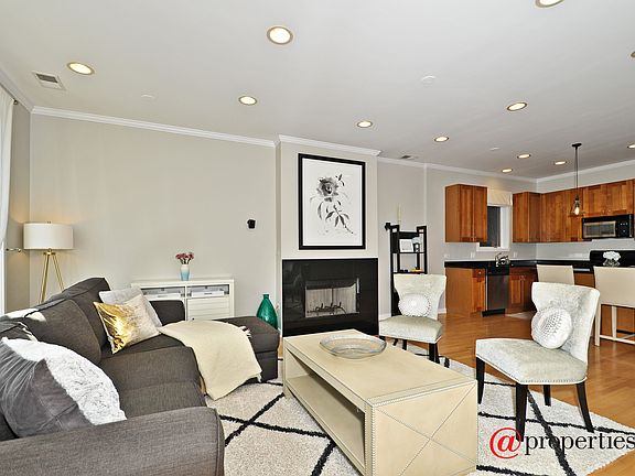 Kitchen / Living Room