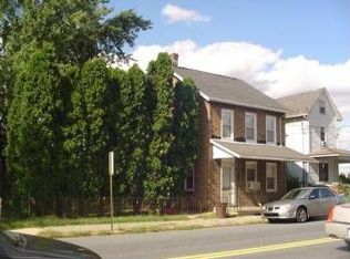 702 Race St, Catasauqua, PA 18032