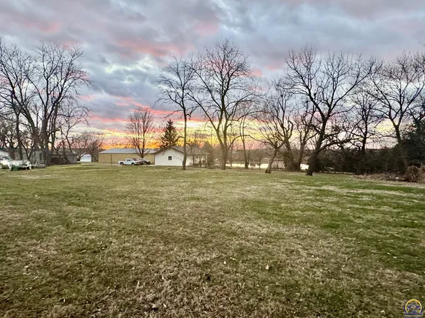 1480 Oregon St, Sabetha, KS 66534