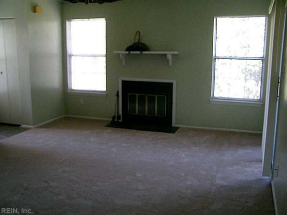 2nd image of 207 Thalia Station Dr