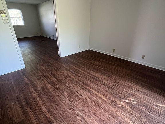3rd image of 1801-1803 N Forest Ave #C0d7fa11f