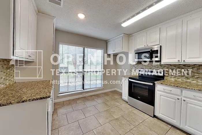 4208 Staghorn Cir N — Photo 5