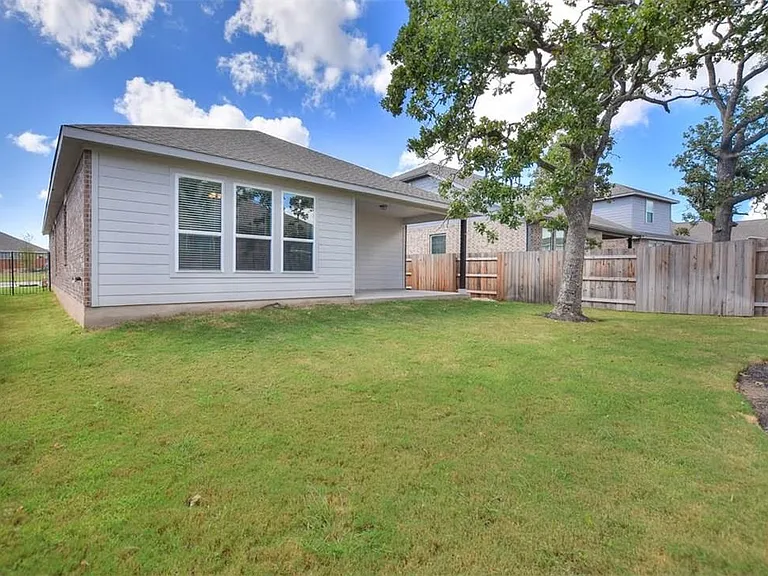 704 Bonnet Blvd — Photo 31