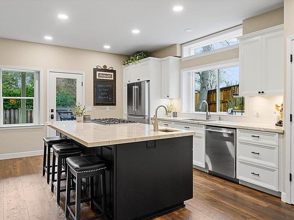 3rd image of 3224 Veld Way