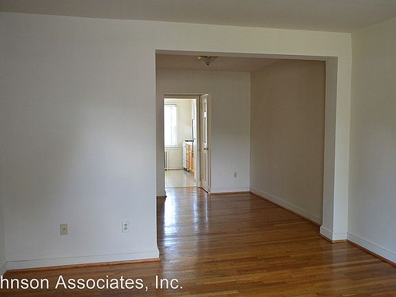 3rd image of 307 E Glendale Ave APT 2