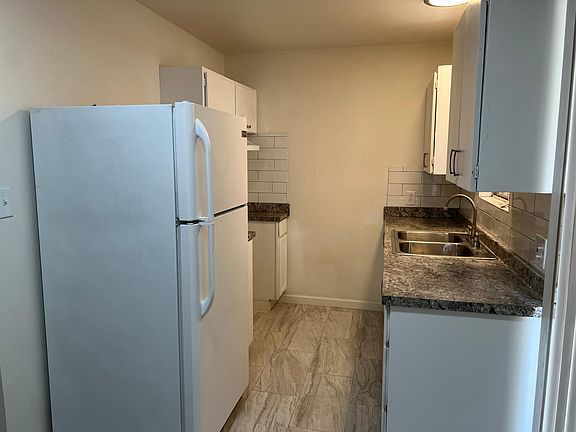 Perfect little kitchen!