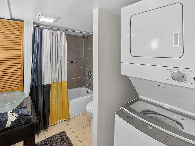 768 Quebec Pl NW #B — Photo 17