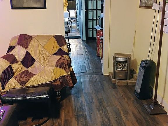 2nd image of 403 Hazel St