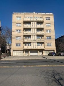 795 Avenue C APT 2C, Bayonne, NJ, 07002