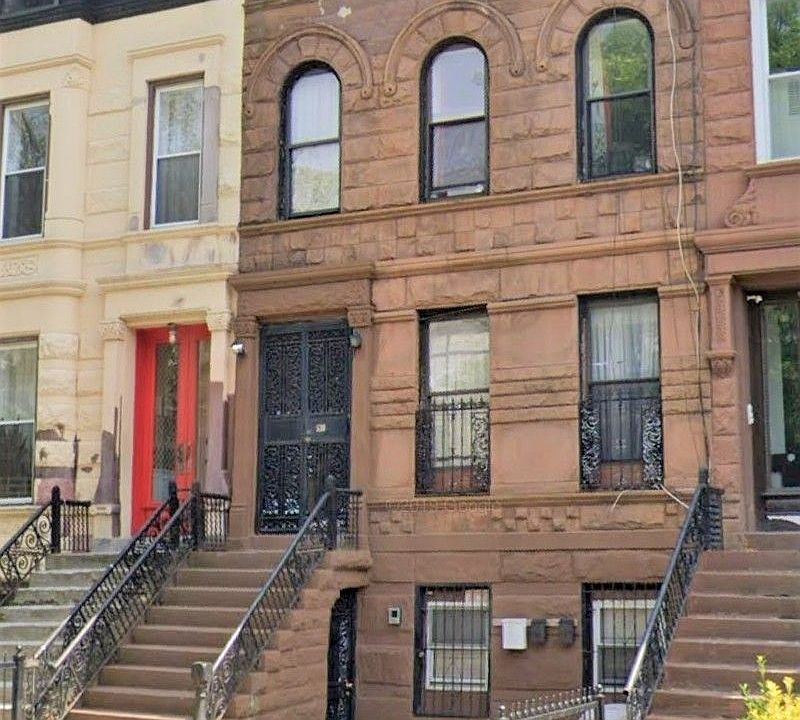 2nd image of 530 Jefferson Ave