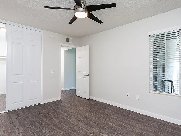 West Fifth Apartments — Photo 15