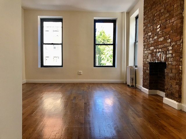 1st image of 300 E 78th St #3NW