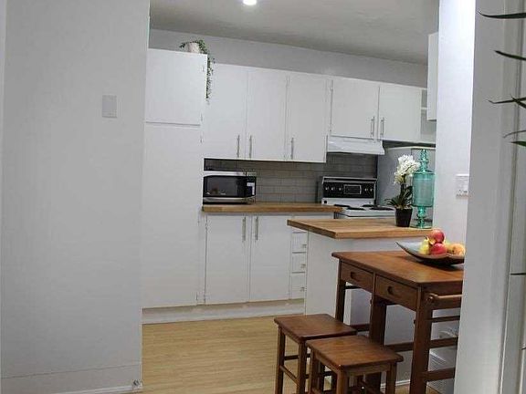 5th image of 1395 Hurontario St