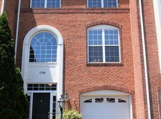 13108 Park Crescent Cir, Herndon, VA 20171