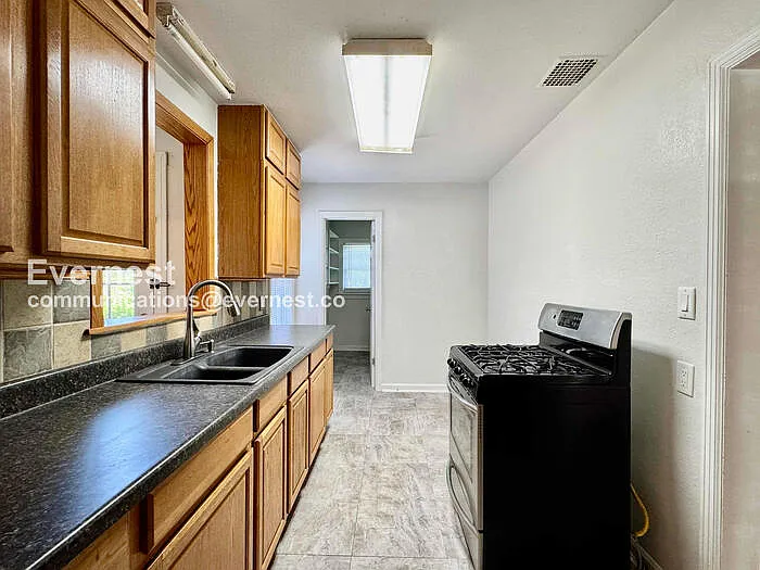 1637 S Indianapolis Ave — Photo 10