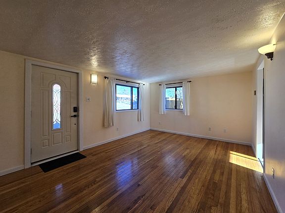 3rd image of 3509 Pueblo Dr