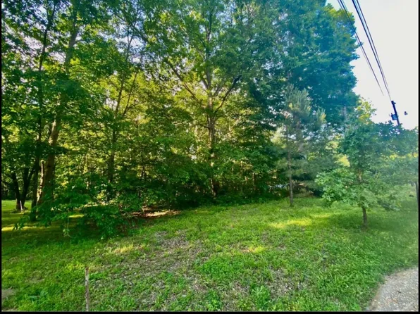 103 E Rachel St, Collinwood, TN 38450