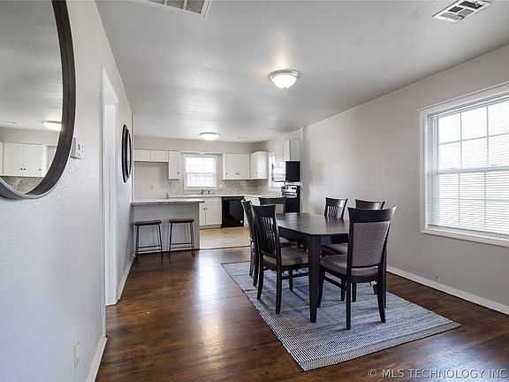 4th image of 1916 W Union Pl