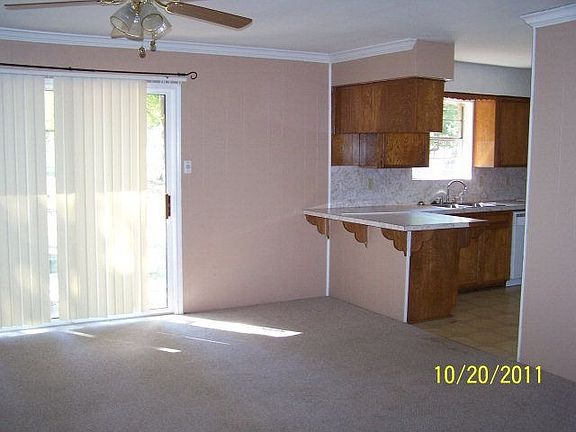 3rd image of 403 Quail Run Dr
