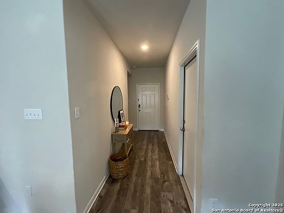 4th image of 2118 Silver Maple