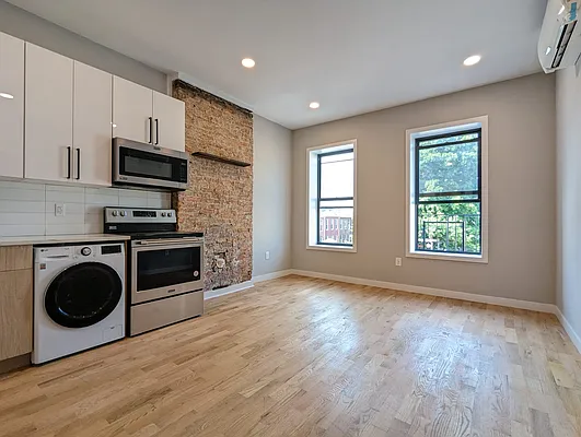 Rented by MySpaceNYC | media 1