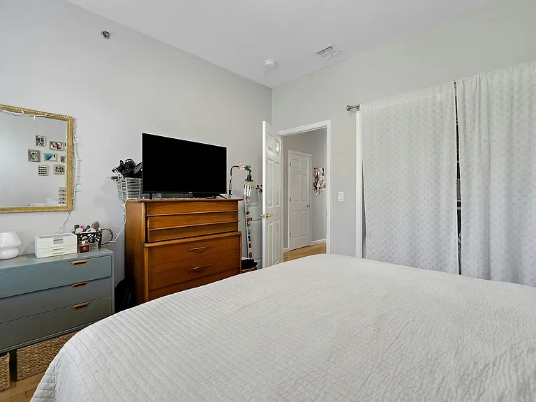 42 Prospect St #3C — Photo 5