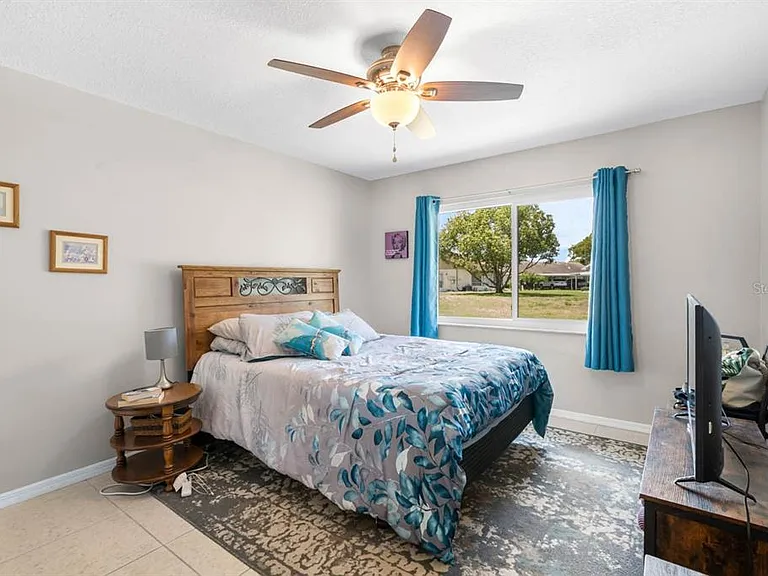 1906 Canterbury Ln #26 — Photo 12