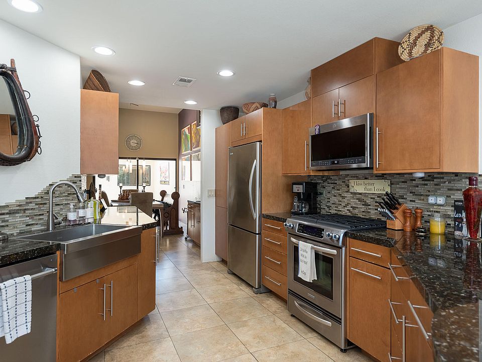 2nd image of 74807 N Chateau Cir