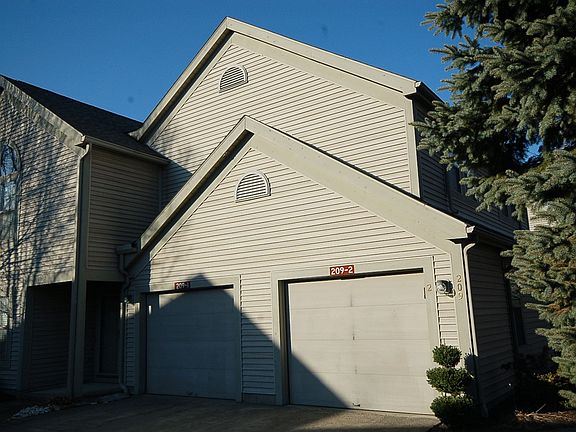 2nd image of 209 S Aspen Ct Unit 2